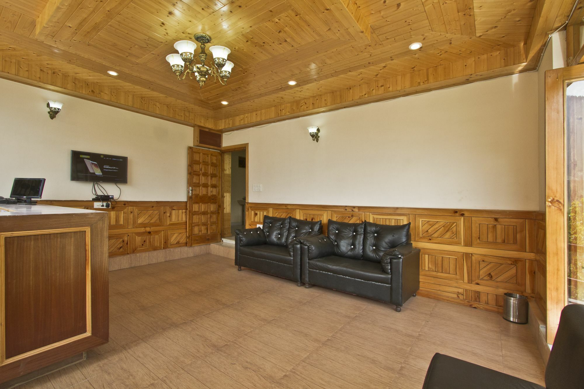 Oyo 8724 Vashisht Hotell Vashist Exteriör bild